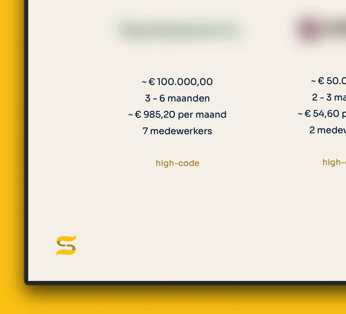 Screenshot van de presentatie waarin de verschillende softwareleveranciers voor FH Taxaties worden vergeleken op prijs, doorlooptijd, maandelijkse kosten, aantal medewerkers en type code.